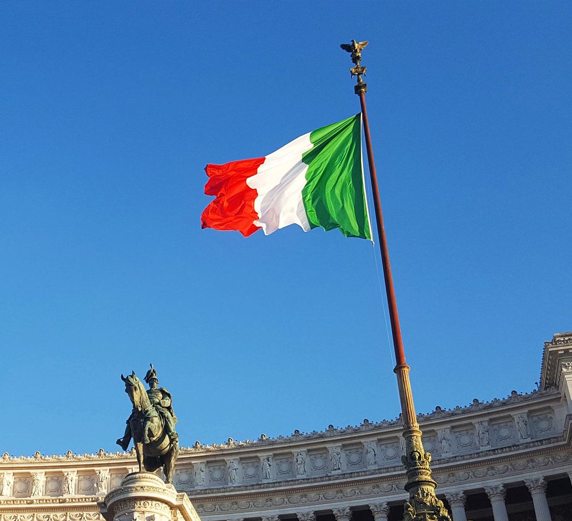 Italy Extends Online Gambling Licensing Deadline Amid High Entry Costs and Regulatory Overhaul